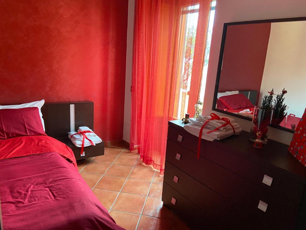 萨莱诺Casa Di Titti别墅 外观 照片